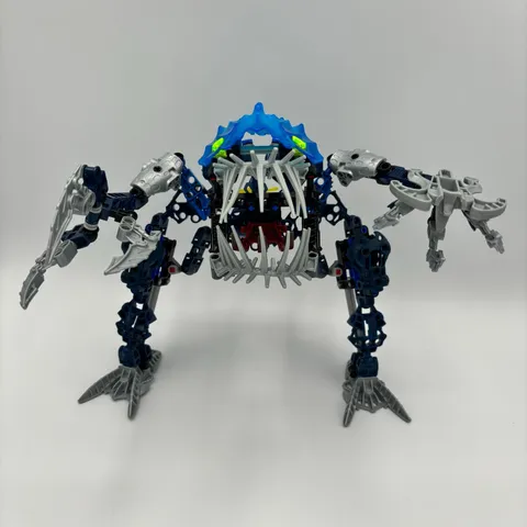 LEGO BIONICLE: Warriors Gadunka Monster of the Deep (8922) - Complete