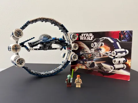 LEGO Star Wars: Jedi Starfighter w/ Hyperdrive Booster Ring (7661) + Manual