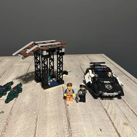 LEGO The LEGO Movie 70819 Bad Cop's Pursuit Incomplete