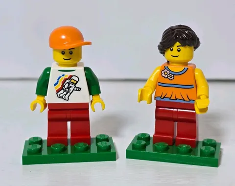 2011 Lego Minifigure Lot Of 2 From The 2011 Lego Education Set 9689 Figs Only