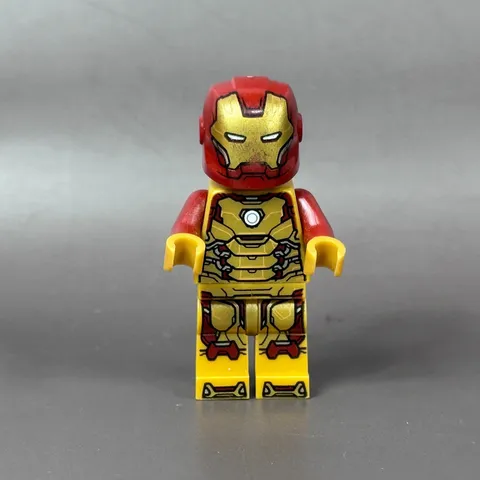 LEGO Minifigure Iron Man sh0806 Pearl Gold Armor Dual Face Helmet *READ*