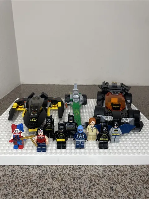 Random Lego Minifigure Batman Harley Quinn Wonder Woman Mr Freeze Lex Luther