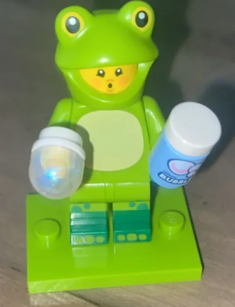 Lego Minifigures Series 28 Frog Minifigure (Mint Condition, Fresh out of box)