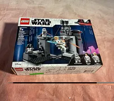LEGO Star Wars 75229 Death Star Escape 329pc App-Enabled Box Leia Luke