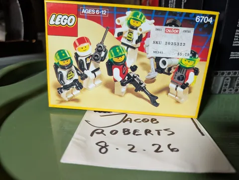 Lego 6704 Space Explorers Minifigure Pack - Brand New / Sealed