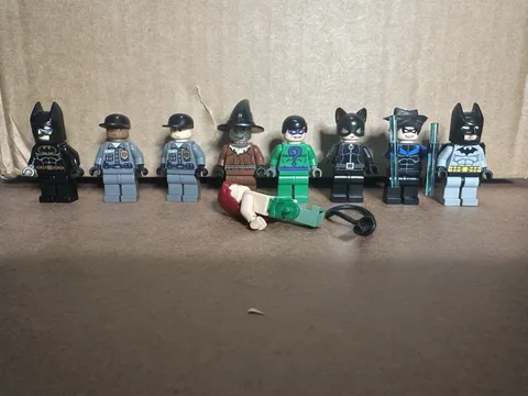 7785 Arkham Asylum Minifigures, Batman Lego. Read description!!