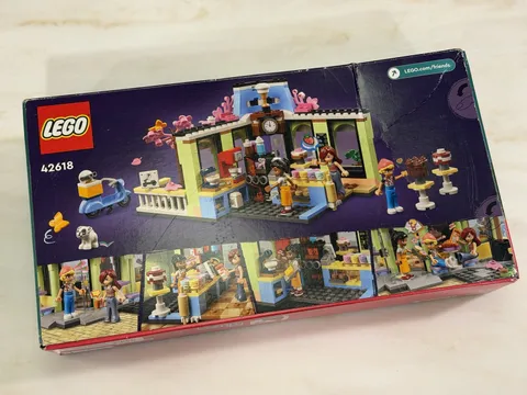 LEGO Friends Heartlake City Cafe 42618 Building Toy Set 426 pcs Ages 6 *SEALED*