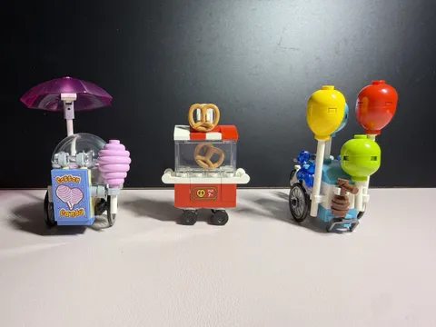 LEGO 10303 Loop Coaster Cotton Candy, Pretzel & Balloon Carts