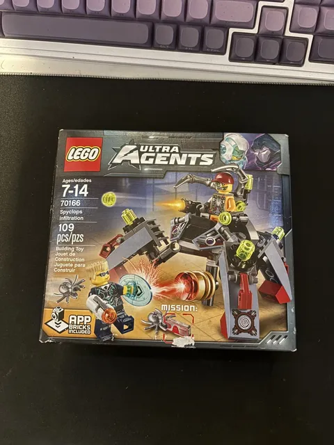 LEGO Ultra Agents: Spyclops Infiltration Set 70166 New Sealed Vaulted