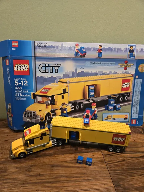 LEGO City: LEGO City Truck (3221) Complete With Box