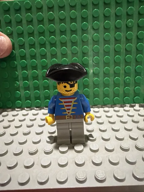 LEGO Pirate pi005 Minifigure Blue Jacket Light Gray Legs Vintage READ