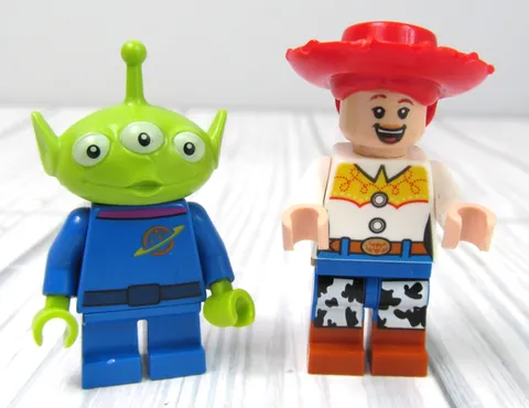 2 LEGO Disney Toy Story Minifigures Jessie & Alien Q4
