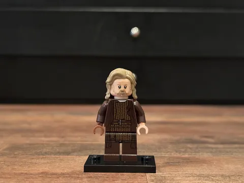 LEGO Star Wars Old Luke Skywalker Minifigure (sw1039) – Set 75245 Retired