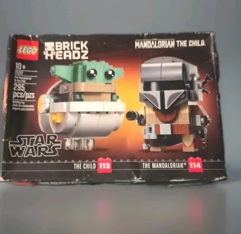The Mandalorian and Child LEGO Brickheadz set Brand New In Box