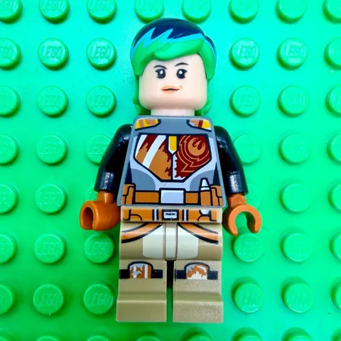 LEGO Star Wars Sabine Wren Minifigure Rebels Green Hair Mandalorian Excellent
