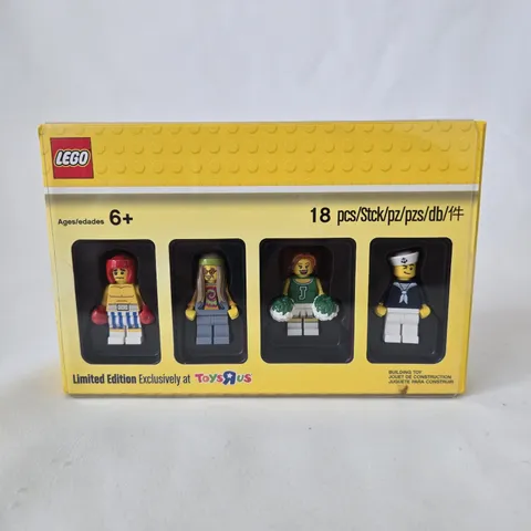 LEGO 5004941 Classic Minifigure Collection Toys R Us Exclusive Sealed Bricktober