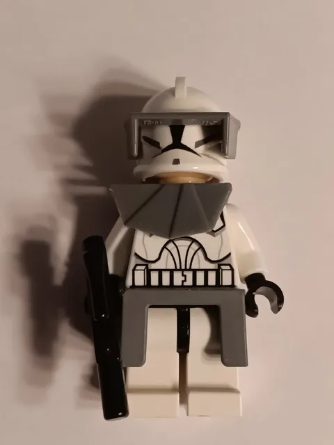 Lego Star Wars CLONE TROOPER Phase 1 (Dark Bluish Gray Gear) Minifigure 7679