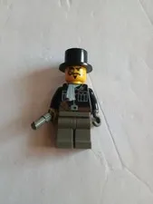 LEGO Adventurers Orient Expedition Lord Sam Sinister Baron W/Gun