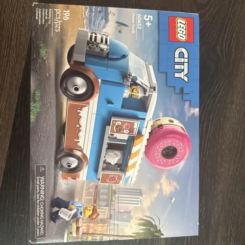 LEGO CITY: Donut Truck (60452)