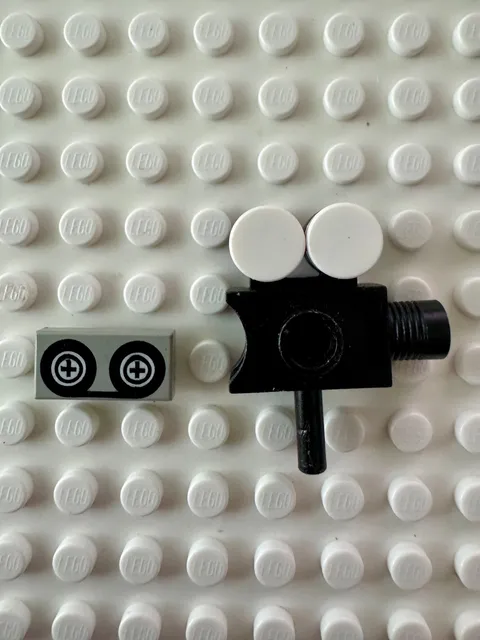 LEGO Minifigure, Utensil Camera Movie Style 30148 w Tape Reel Tile 3069p02