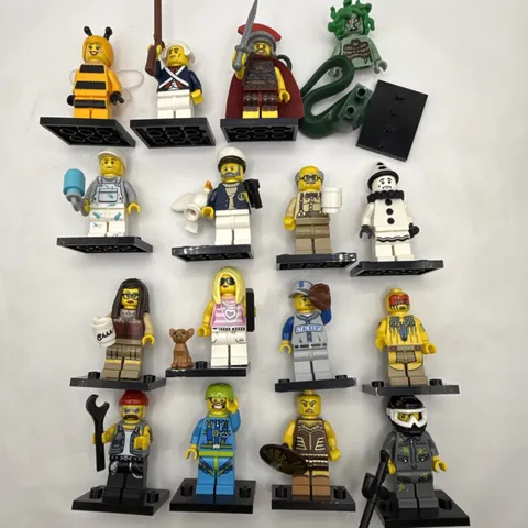 LEGO Minifigures Series 10 Complete Set 16 Figures 71001 Medusa Roman CMF