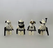 LEGO Star Wars Clone Trooper Minifigure Lot of 4 w/ Helmets & Accessories