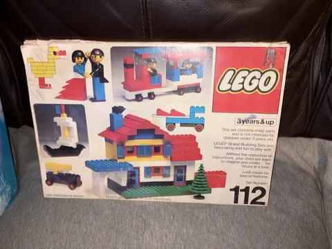 Vintage 1976 Lego Set Number 112 Universal Building Set Mostly Complete w/ Figs