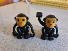 LEGO DUPLO - PAIR OF BLACK MONKEYS WITH MOVABLE ARMS 6158