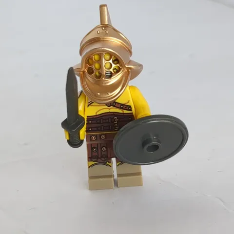 LEGO Collectible Gladiator Minifigure Series 5 8805 CMF Complete.
