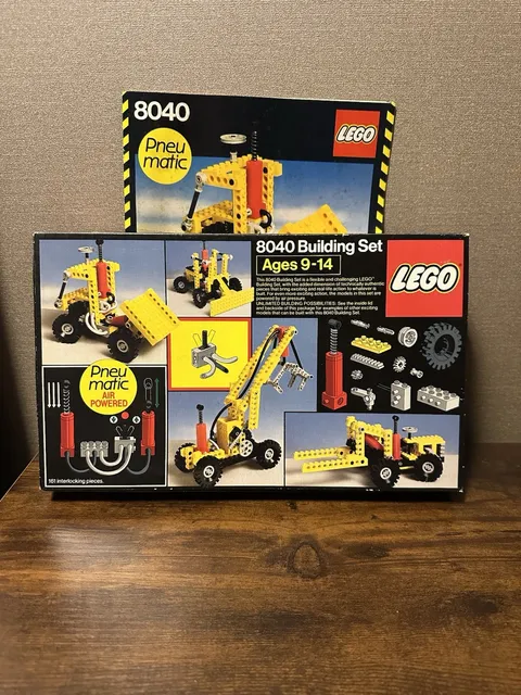 Vintage 1984 LEGO 8040 Pneumatic Original Box Manual + Parts INCOMPLETE