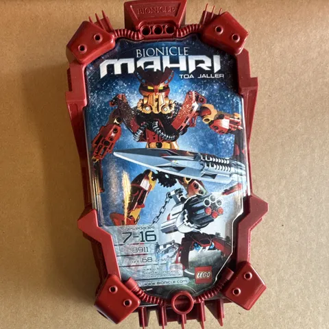 LEGO BIONICLE Mahri Toa Jaller 8911 Canister Set 68 pcs Ages 7-16