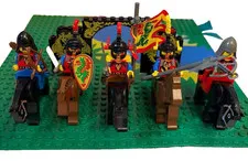 LEGO Castle Dragon Knights Cavalry Minifigures Set of 5 with Weapons and Shields