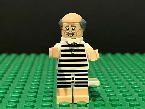 Lego Vacation Alfred Pennyworth Minifigure coltlbm34 Batman Movie DC Super Hero