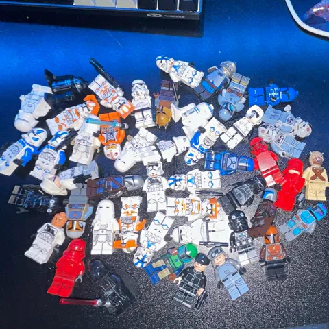 LEGO Star Wars Minifigure Lot Clone Trooper & Stormtrooper Assorted Parts.