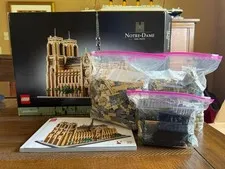 LEGO Architecture Notre-Dame de Paris, 21061, Used, 100% Complete