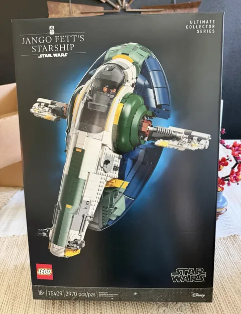 LEGO Star Wars UCS Jango Fett's Starship 75409 2970 pcs Display Stand