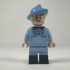 LEGO® Minifig hp497 - Fleur Delacour - Bright Light Blue Robe