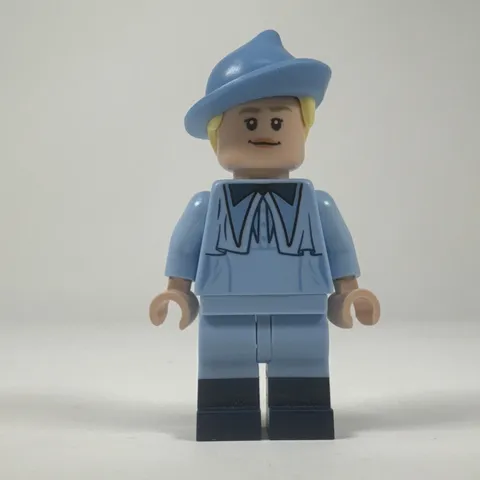 LEGO® Minifig hp497 - Fleur Delacour - Bright Light Blue Robe
