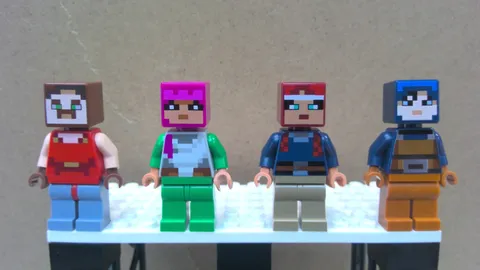 LEGO Minifigure Minecraft min083 min084 min085 min086  Hal, Hedwig, Hex, Valorie