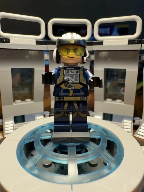 LEGO Star Wars Rebel Pilot U-Wing dark blue minifigure 75160