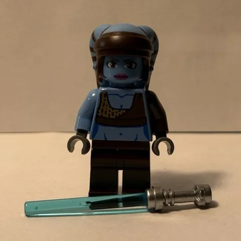 LEGO Star Wars Aayla Secura Minifigure sw0284 w/ Blue Lightsaber Clone Wars