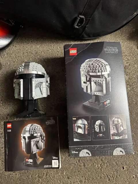 LEGO Star Wars: The Mandalorian Helmet (75328) (584 pcs/pzs) Complete
