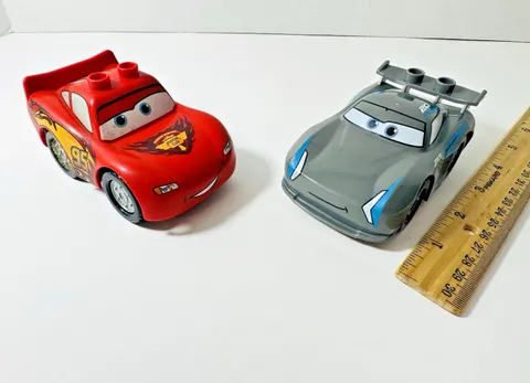 LEGO Duplo Disney Pixar Cars Lightning McQueen & Jackson Storm Racing Set READ