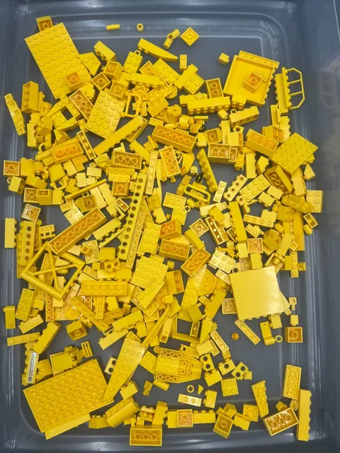 1 lb. Bulk Mixed Yellow Legos - standard blocks and unique pieces (Lot F)