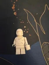 LEGO Classic Spaceman White Statue Minifigure - 5974 Space Police Galactic SP103