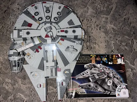 LEGO Star Wars Millennium Falcon 75257 Complete Set w/o Lando w/ instructions 