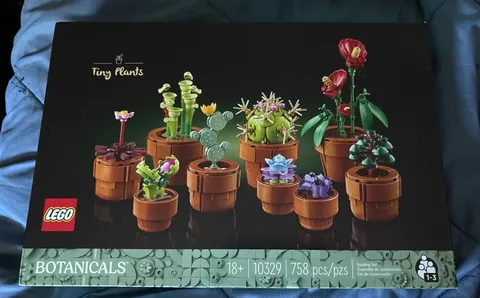 LEGO Botanicals: Tiny Plants (10329) Brand New Sealed Dented On Back
