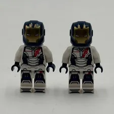 LEGO Minifigure Lot of 2 Iron legions from set #76288