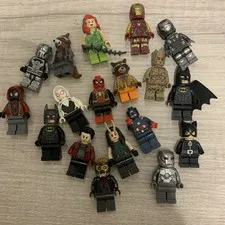 LEGO DC/Marvel Minifigure Lot Of 18