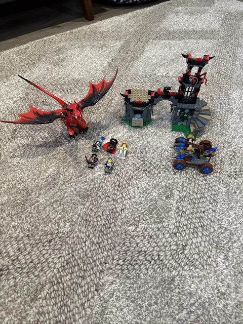 LEGO Castle Dragon Mountain 70403 Complete With Minifigures
